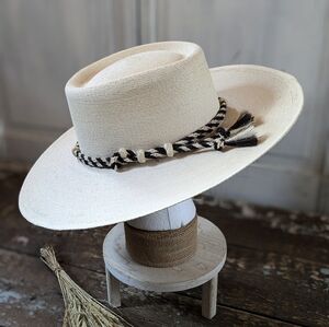 Atwood Buckaroo Palm Hat with Real Horse Hair Band - 7 1/4 Long Oval